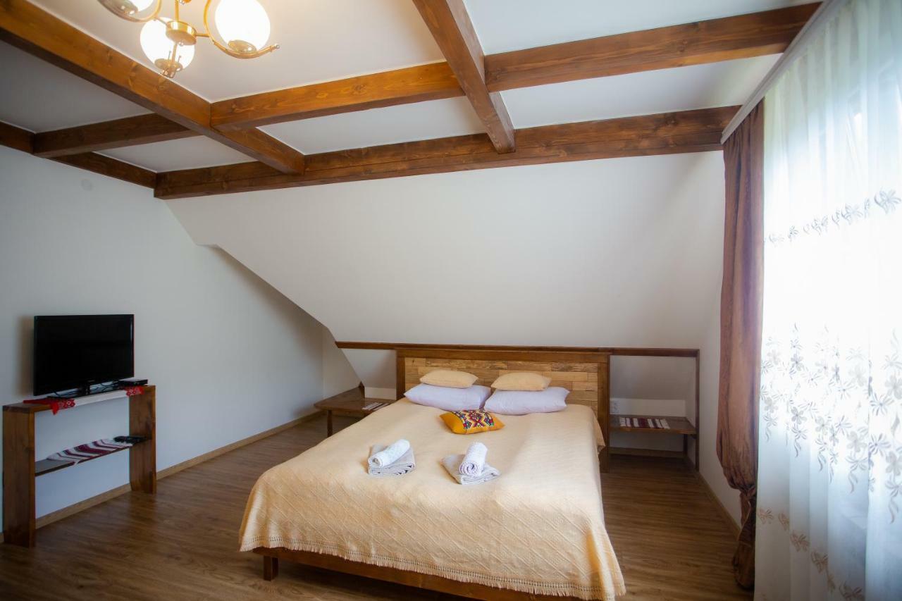 Сервус Guest Hotell Jaremtsje Eksteriør bilde