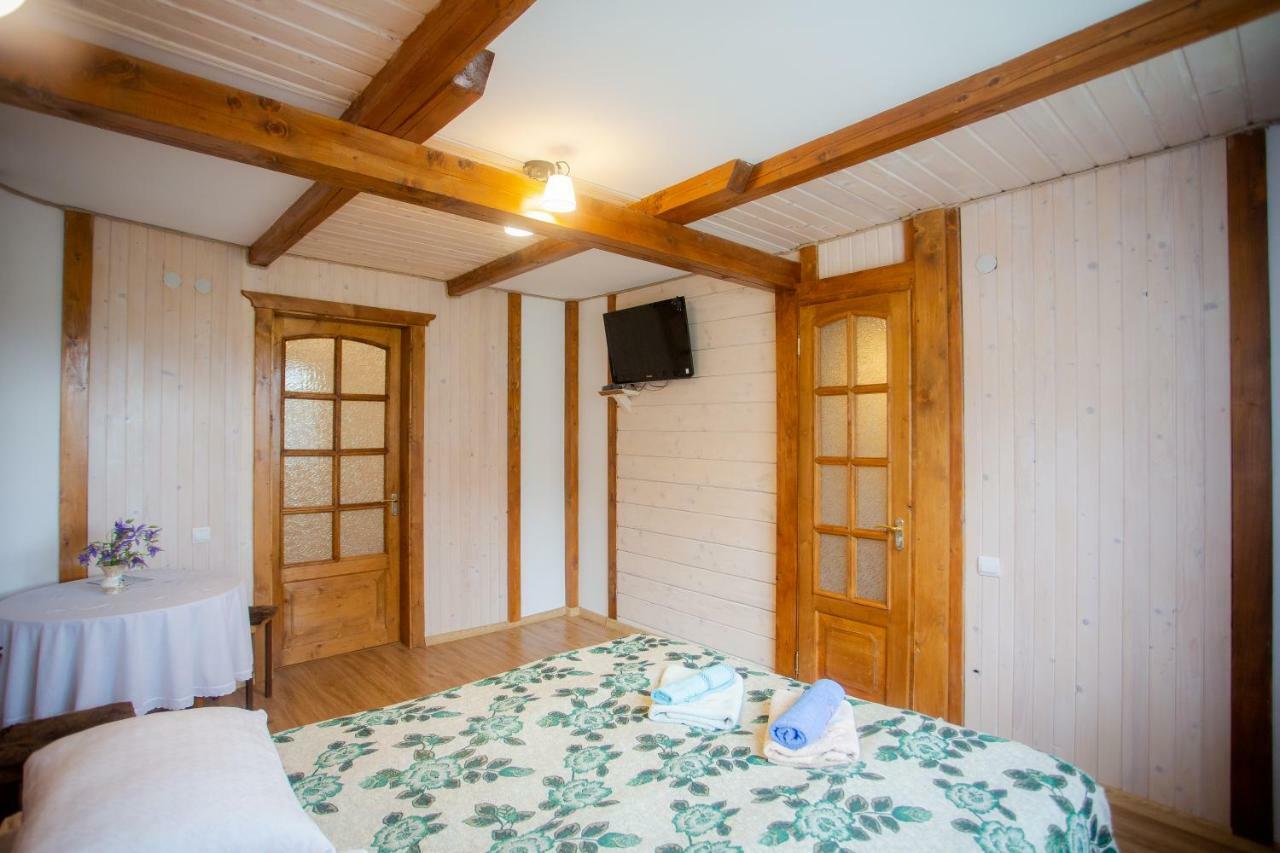 Сервус Guest Hotell Jaremtsje Eksteriør bilde