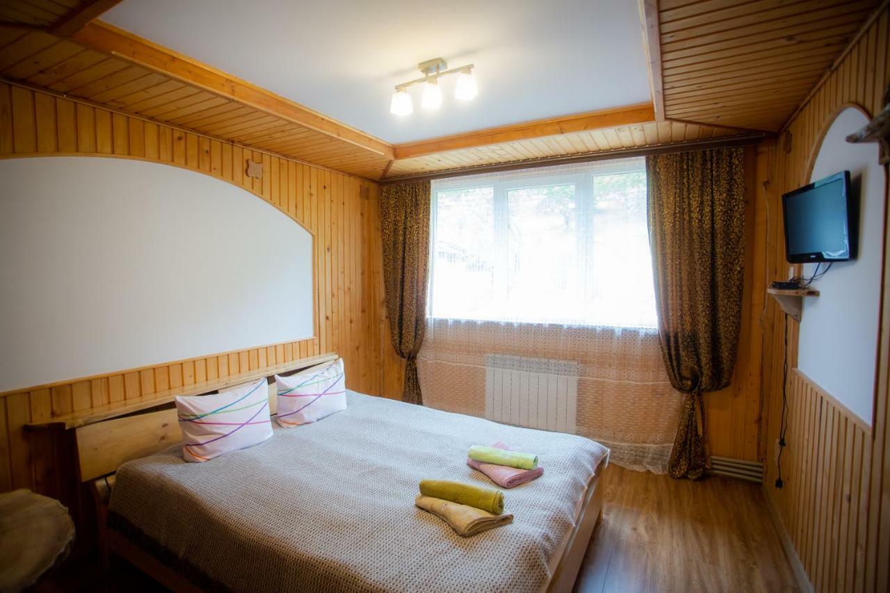 Сервус Guest Hotell Jaremtsje Eksteriør bilde
