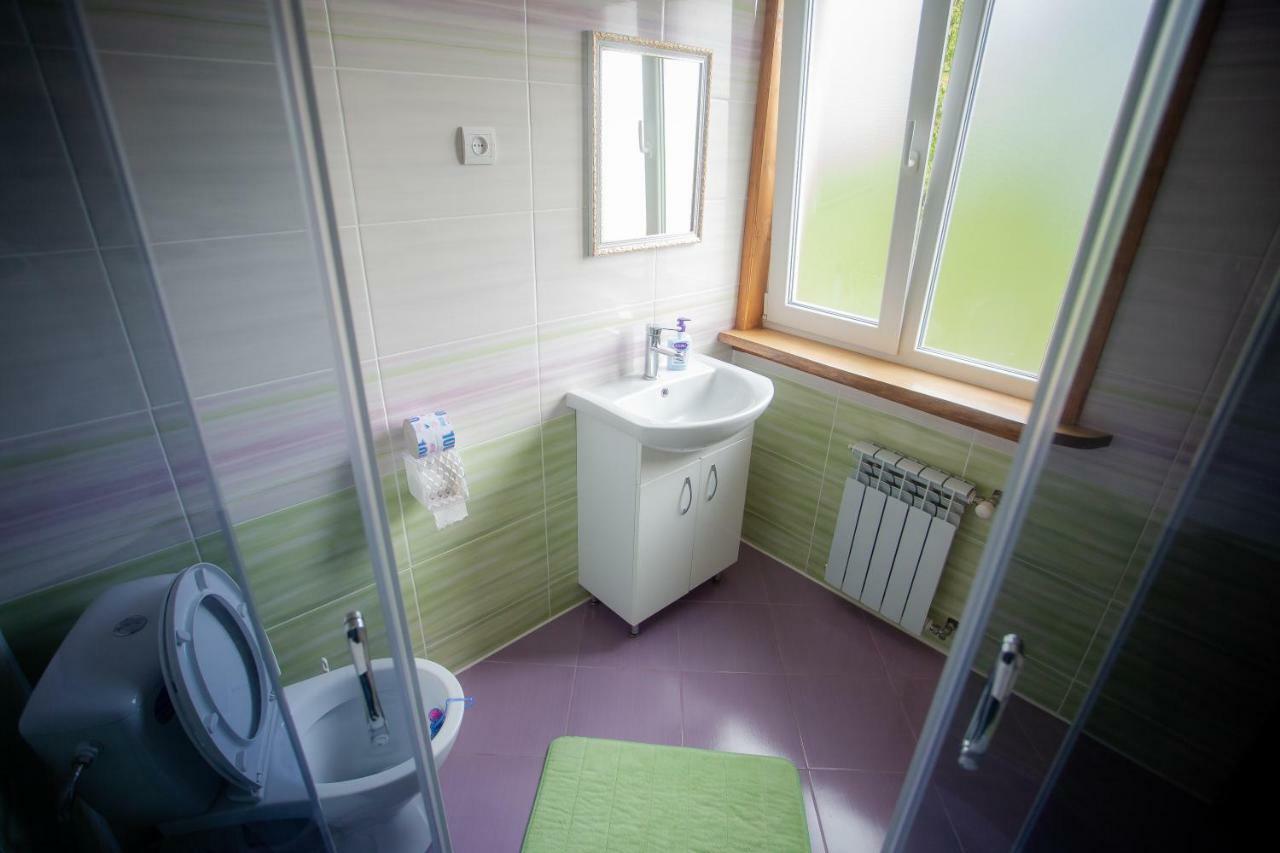 Сервус Guest Hotell Jaremtsje Eksteriør bilde